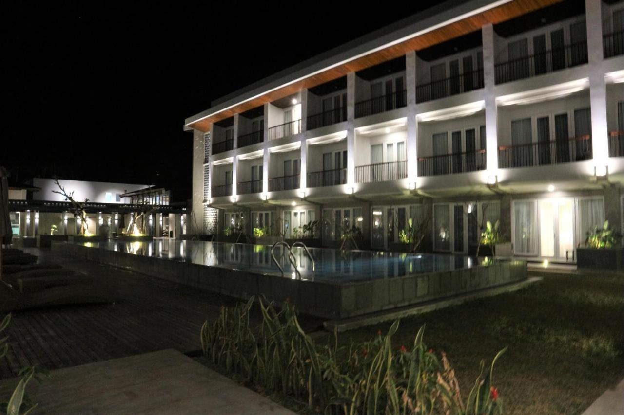 Hotel Santika Garut Buitenkant foto