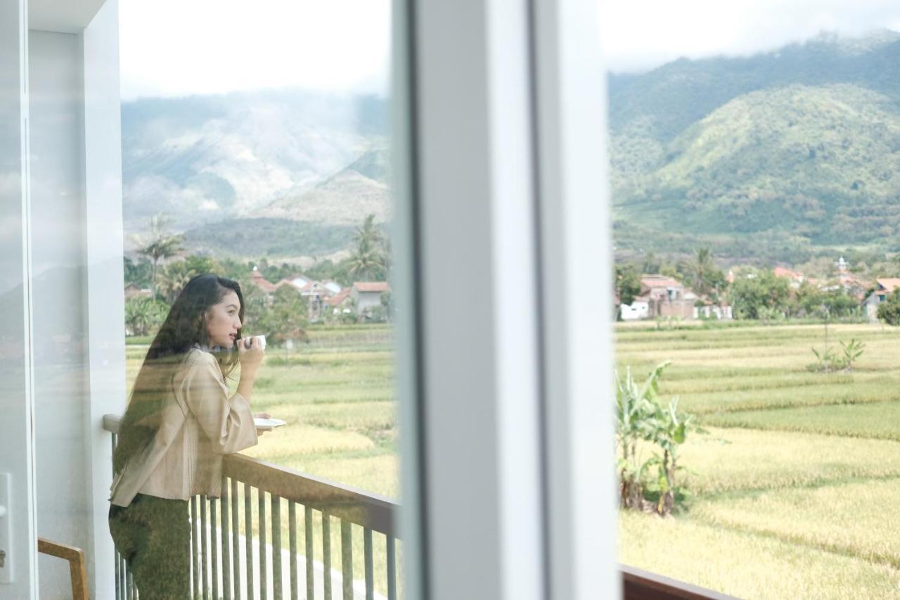 Hotel Santika Garut Buitenkant foto