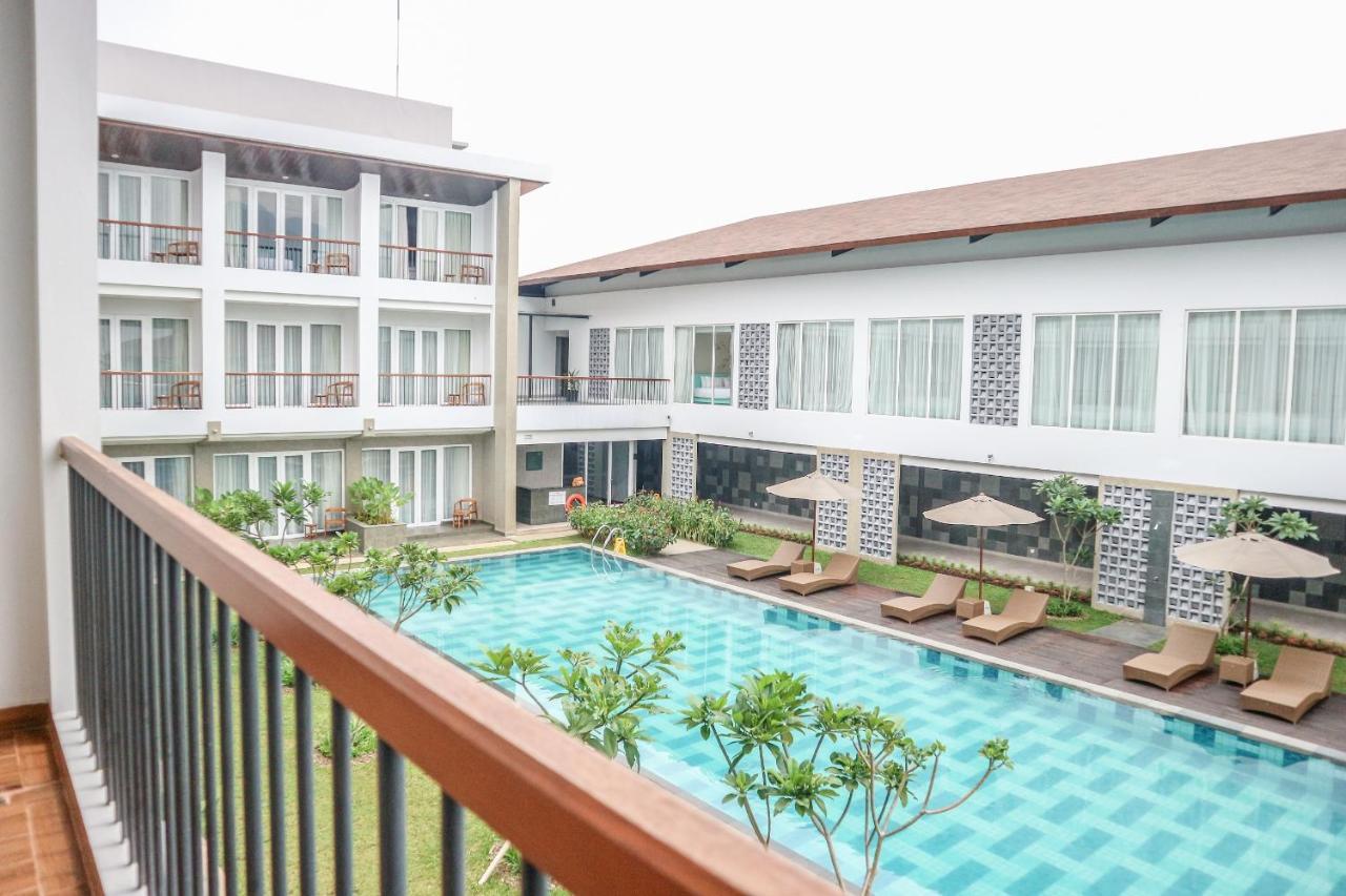 Hotel Santika Garut Buitenkant foto